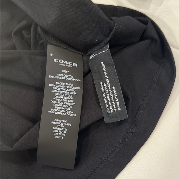 ***NWT* Coach Womens Black T-Shirt - Picture 6 of 7